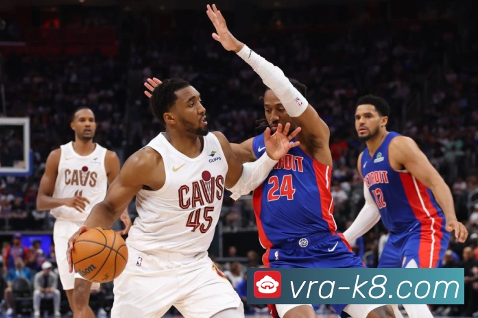 约基奇连续两季场均三双成就历史首位中锋引领NBA新篇章